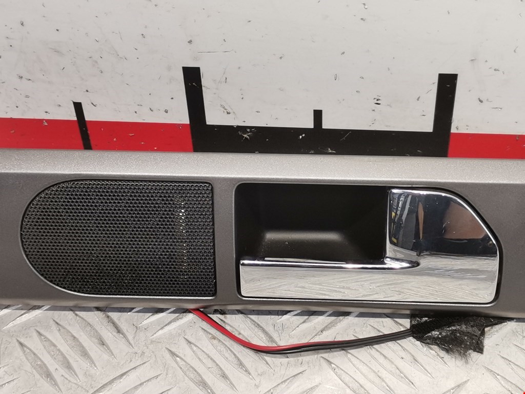 Ручка дверная задняя внутренняя правая VOLKSWAGEN Touareg 2002-2010