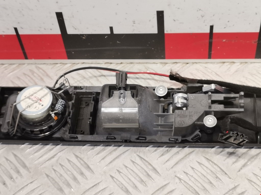 Ручка дверная задняя внутренняя правая VOLKSWAGEN Touareg 2002-2010