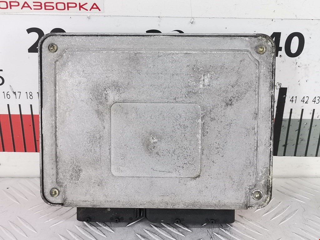 Блок управления двигателя (ЭБУ) VOLKSWAGEN Polo IV 2001-2009