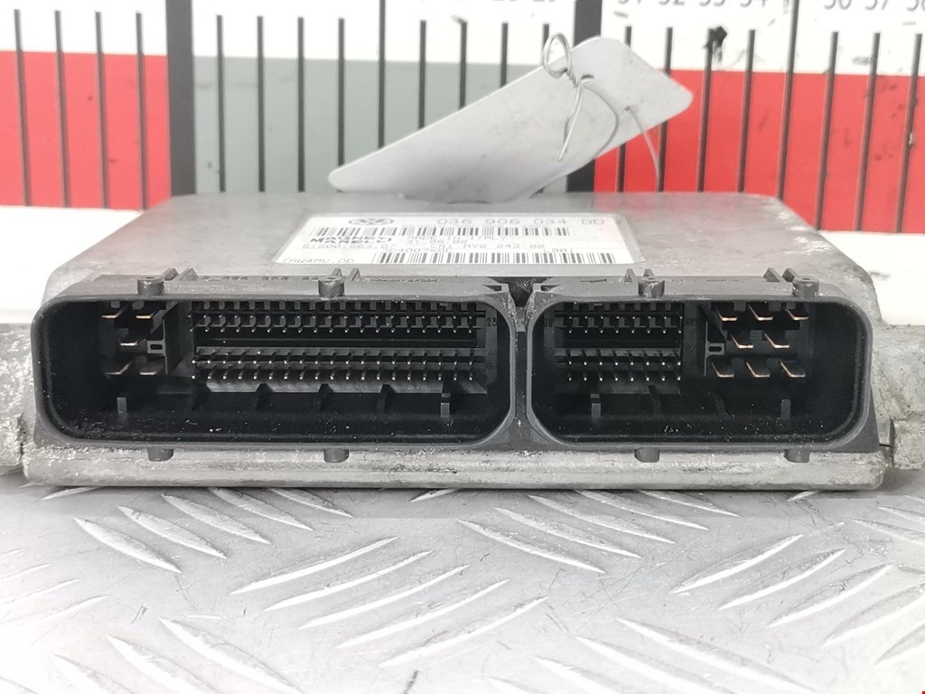 Блок управления двигателя (ЭБУ) VOLKSWAGEN Polo IV 2001-2009