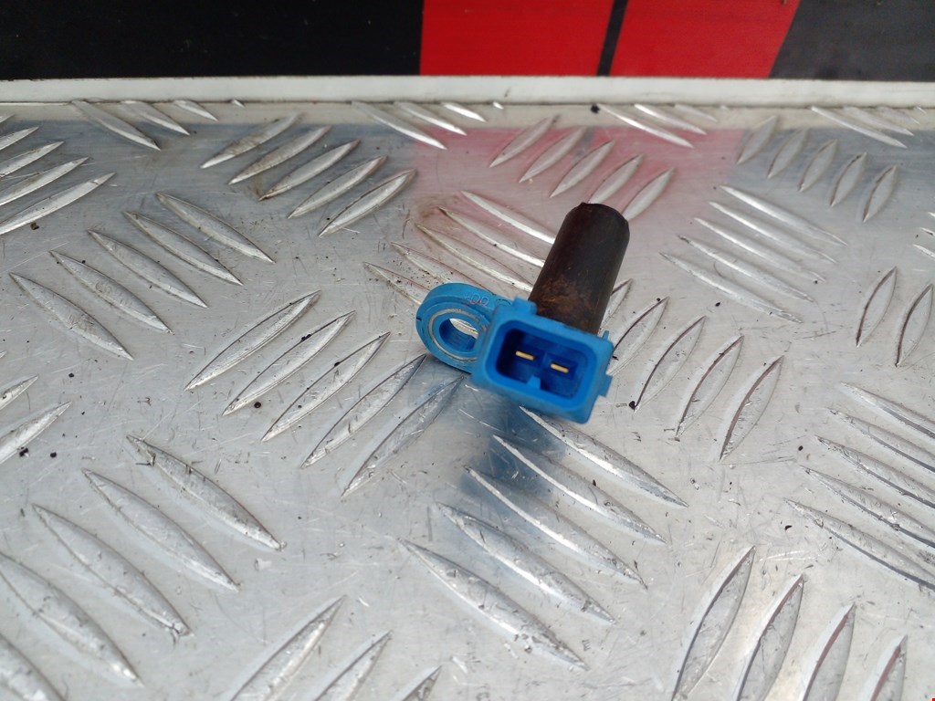 Датчик положения коленвала FORD Fiesta 2001-2008