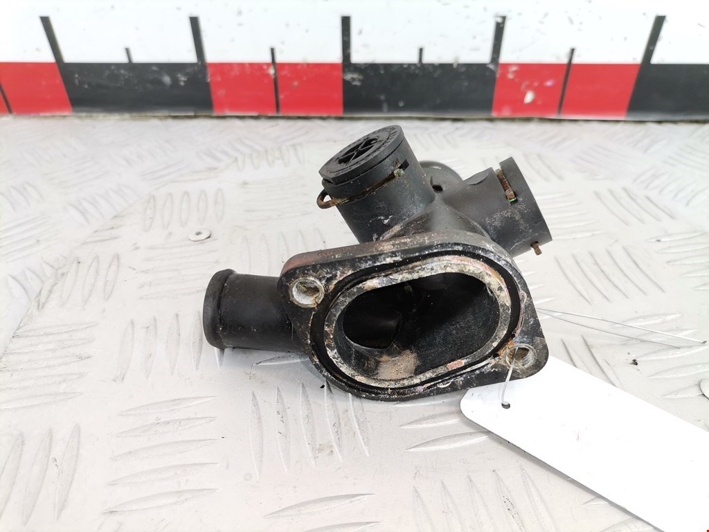 Тройник системы охлаждения SEAT Toledo 1991-1999