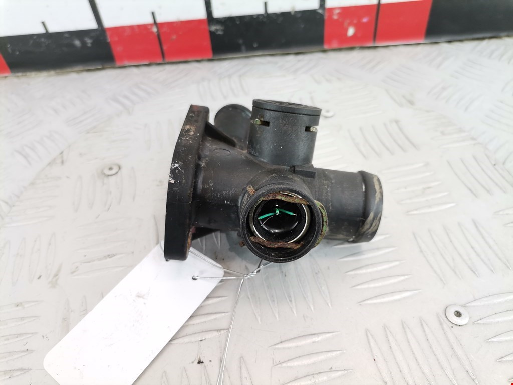 Тройник системы охлаждения SEAT Toledo 1991-1999