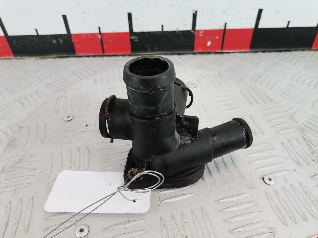 Тройник системы охлаждения SEAT Toledo 1991-1999