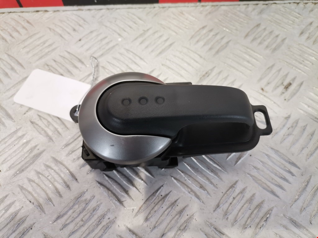 Ручка дверная задняя внутренняя правая NISSAN Note E11 2005-2014