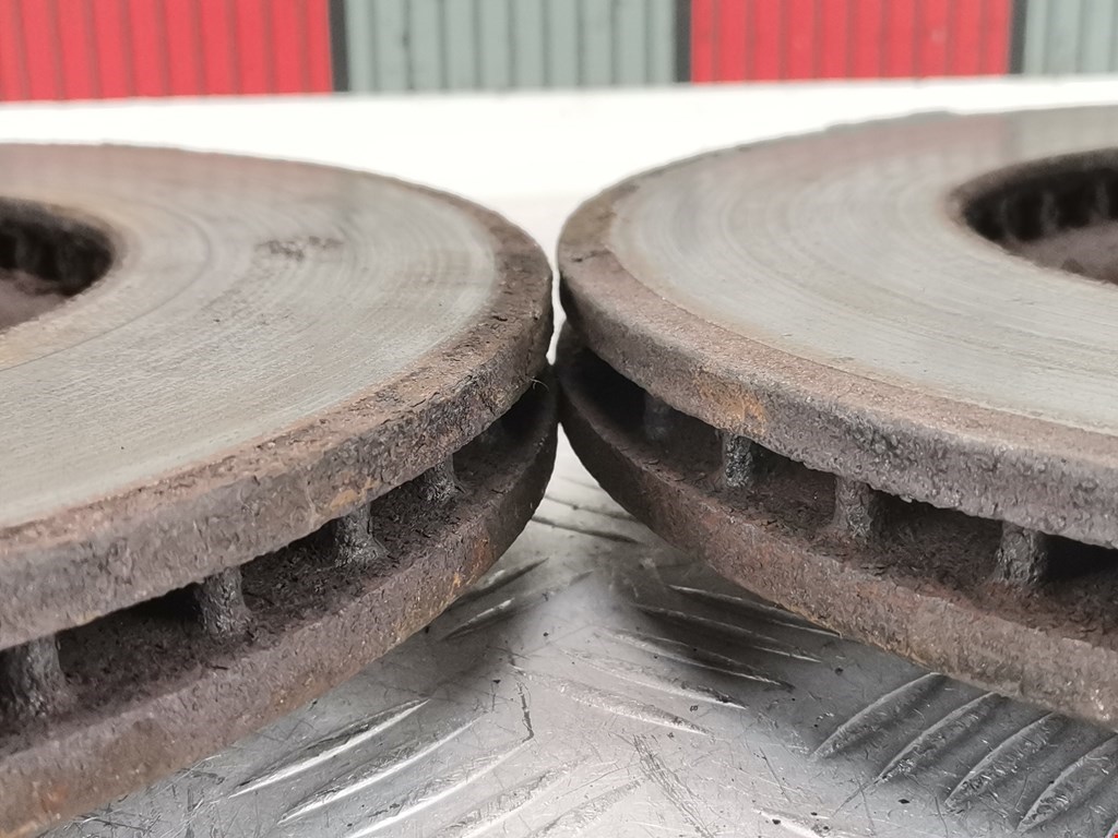 Диск тормозной передний OPEL Signum 2003-2008