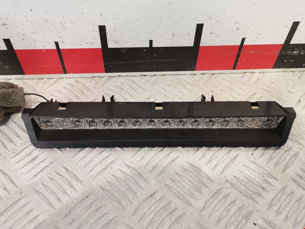 Фонарь дополнительный тормозной (стоп-сигнал) Opel Astra G (1998-2004)