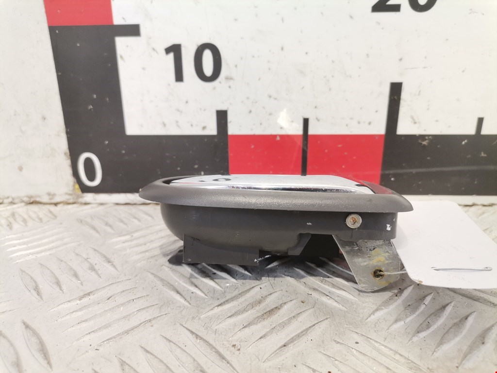 Ручка дверная передняя внутренняя правая MAZDA Premacy CP 1999-2004