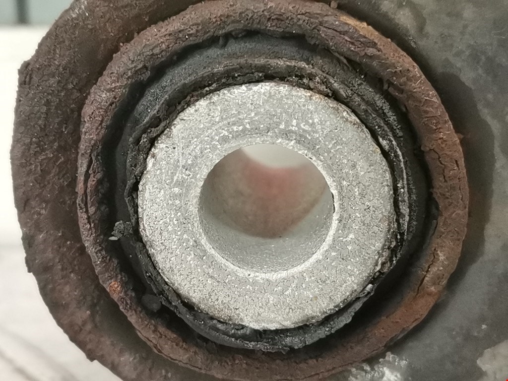 Рычаг задний правый MERCEDES-BENZ C-Class C-klasse W203 2000-2007