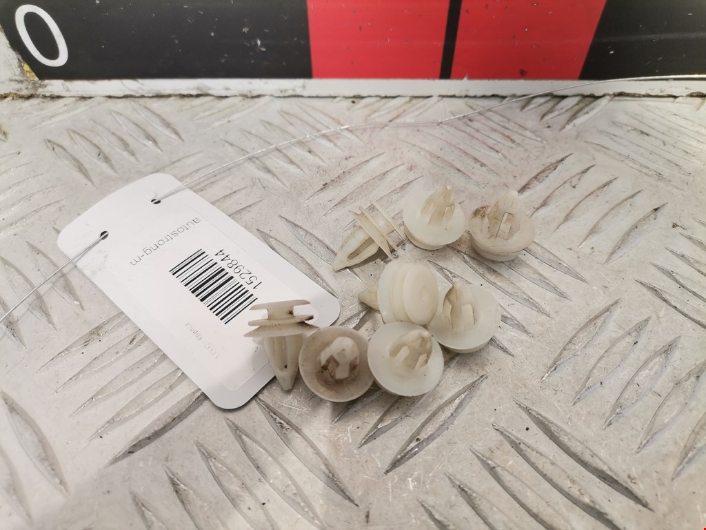 Клипсы DACIA Sandero 2008-2012