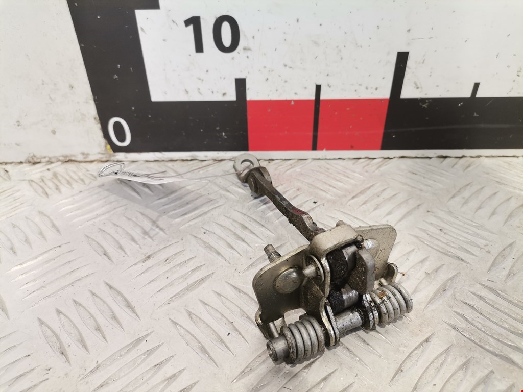 Ограничитель открывания двери DACIA Sandero 2008-2012