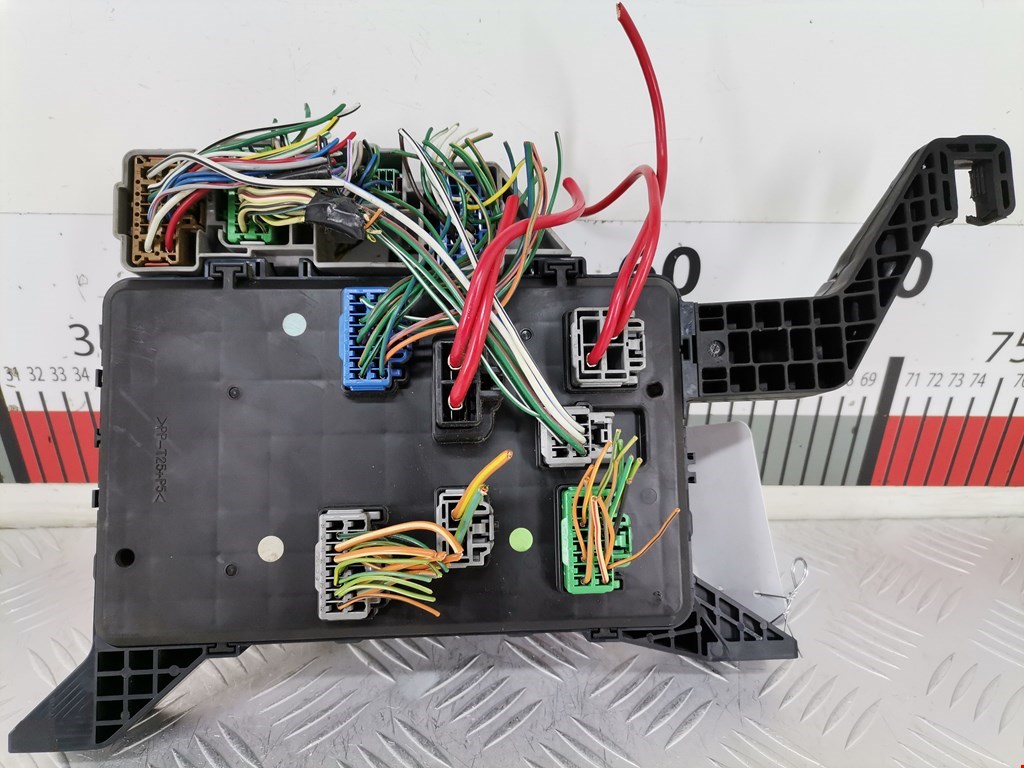 Датчик уровня в бачок омывателя FORD Mondeo III 2000-2007