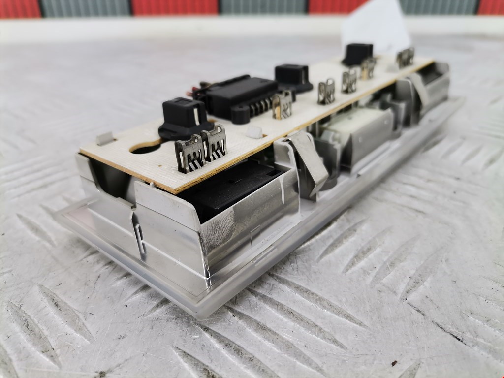 Плафон салонный (салона фонарь) BMW 7er 7 серия E65/E66 2001-2008