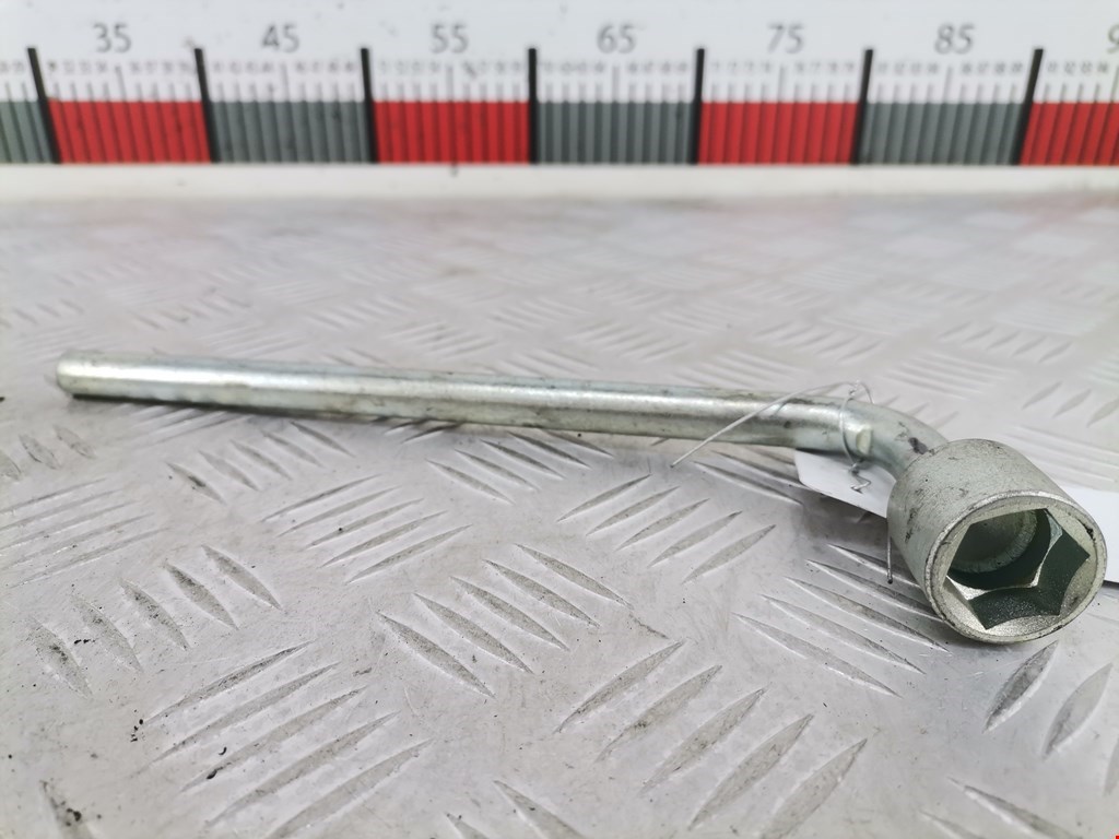 Ключ балонный SUBARU Legacy 1998-2004