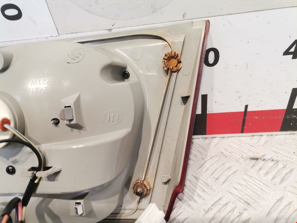 Фонарь задний внутренний левый KIA Carens 1999-2002