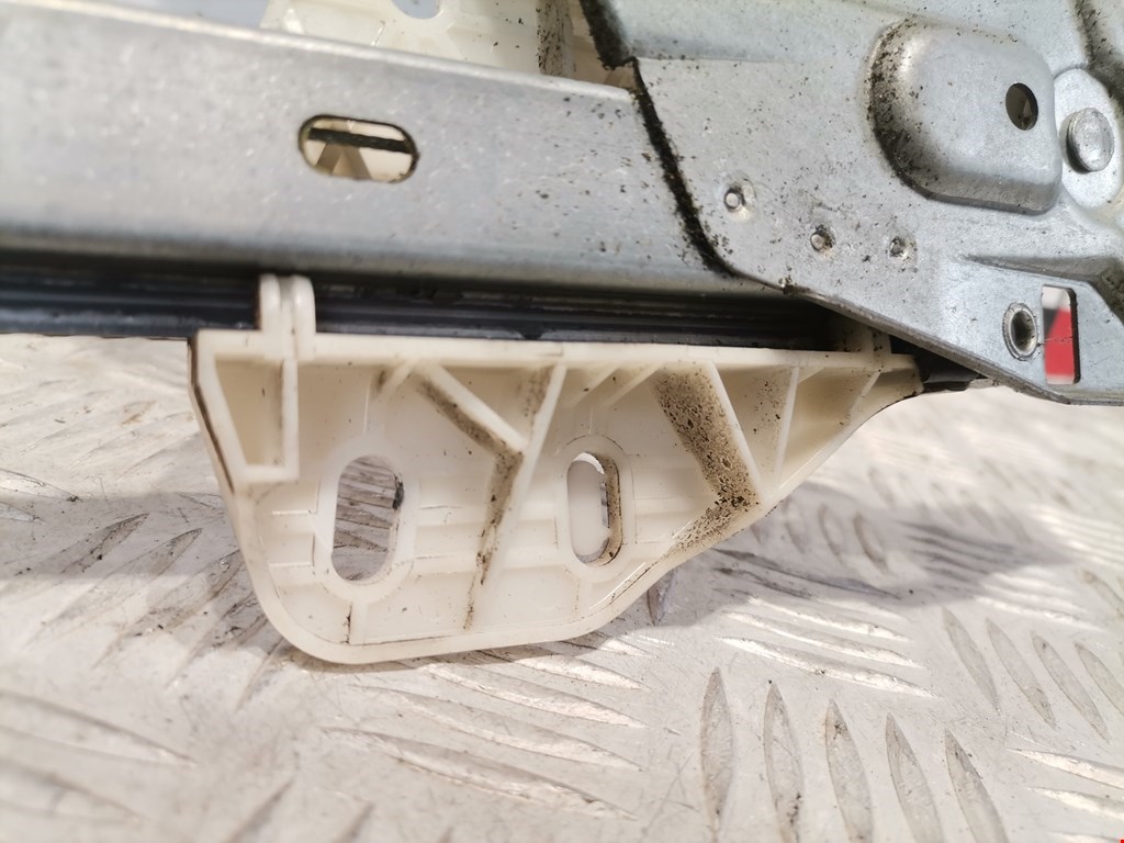 Стеклоподъемник задний левый RENAULT Espace 1997-2003