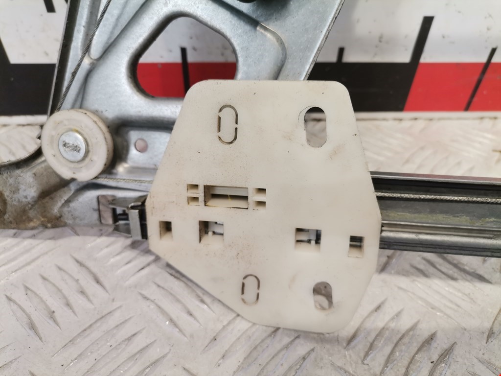 Стеклоподъемник задний левый RENAULT Espace 1997-2003