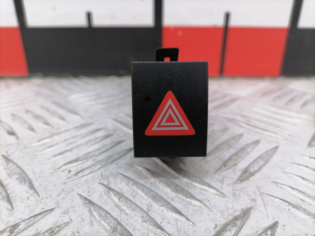 Кнопка аварийной сигнализации (аварийки) VOLKSWAGEN Polo IV 2001-2009