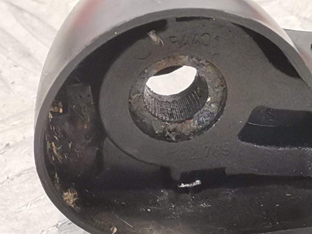 Поводок дворника задний (заднего) AUDI A4 B5 1995-2001