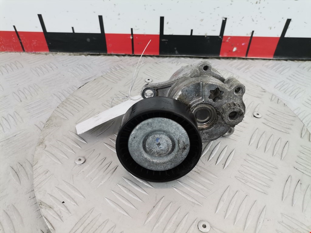 Натяжитель ремня генератора (приводного поликлинового ремня Mercedes C-Class (W203) (2000-2008)