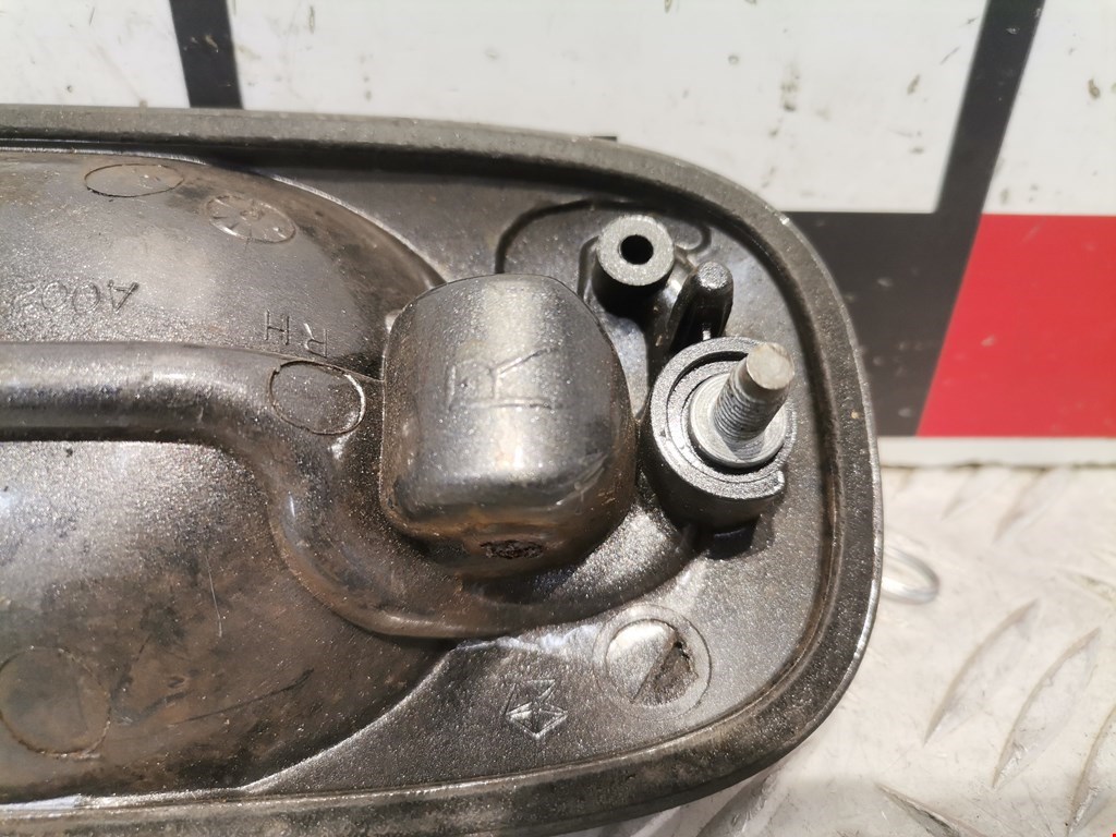 Ручка двери передней наружная правая CHRYSLER Voyager IV RG 2001-2007