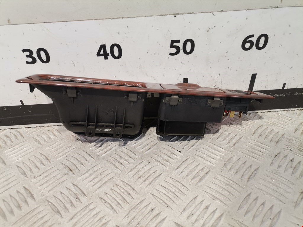 Кнопка стеклоподъемника AUDI A8 D2 1994-2002