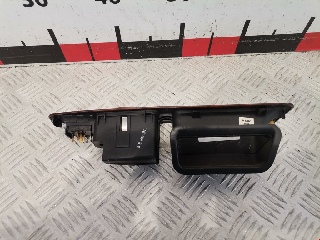 Кнопка стеклоподъемника AUDI A8 D2 1994-2002
