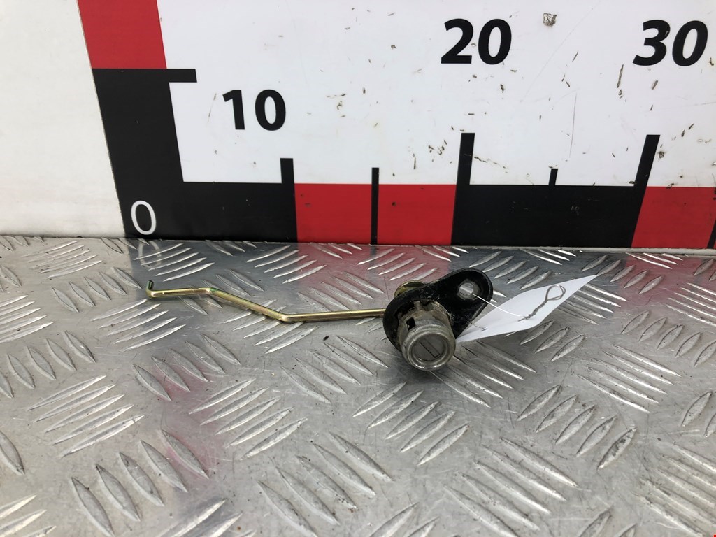 Вставка замка багажника HYUNDAI Santa Fe SM/ Classic 2000-2012