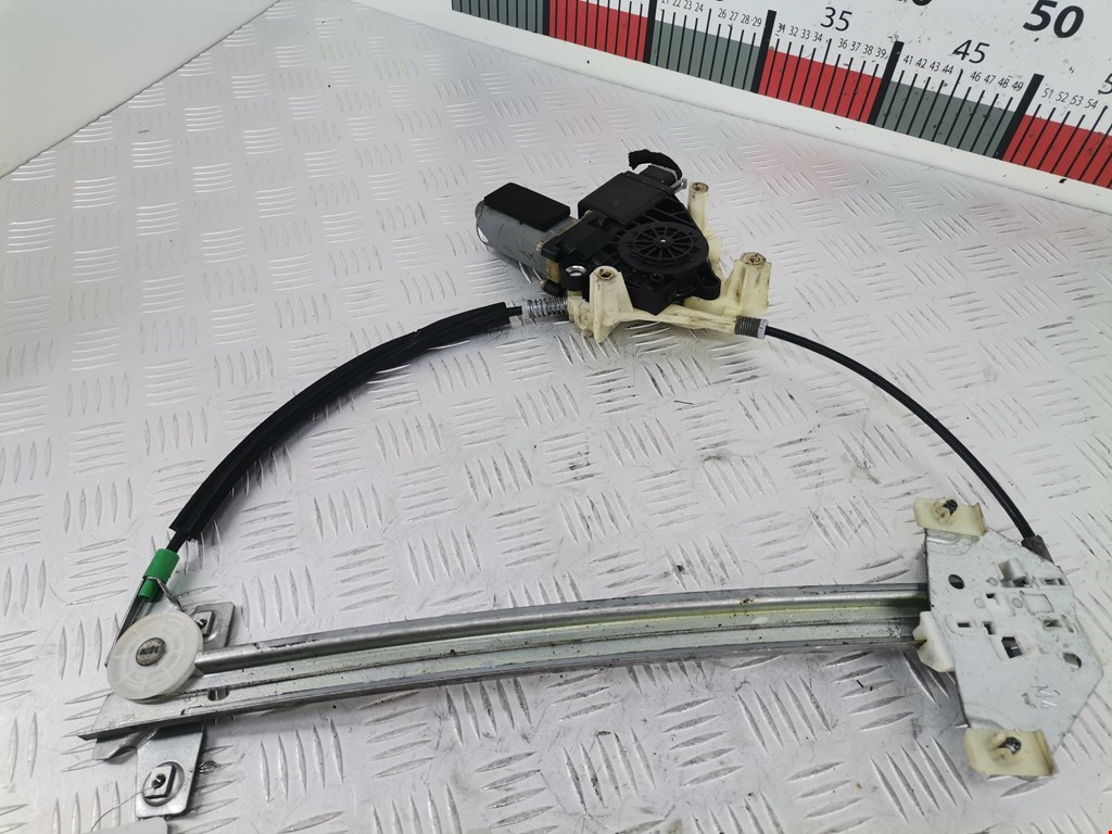 Стеклоподъемник задний правый MITSUBISHI Carisma 1995-1999