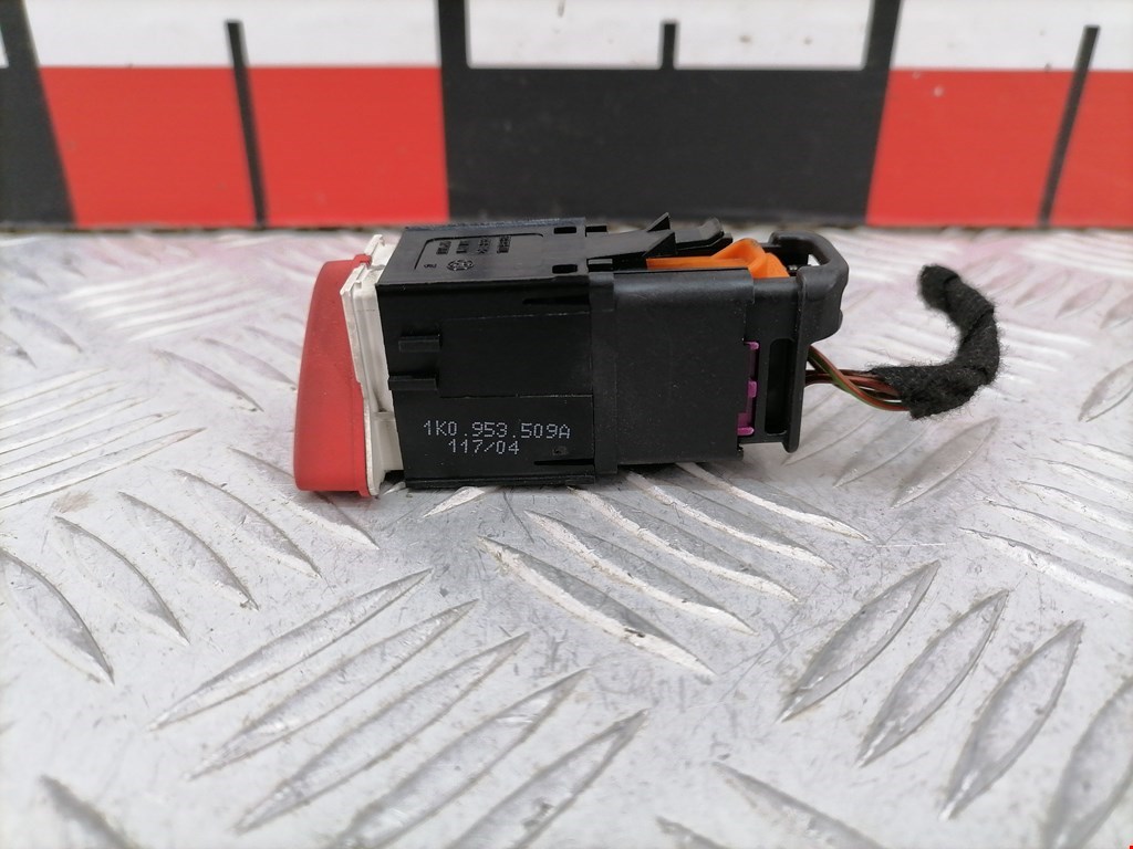 Кнопка аварийной сигнализации (аварийки) VOLKSWAGEN Golf V 2003-2009