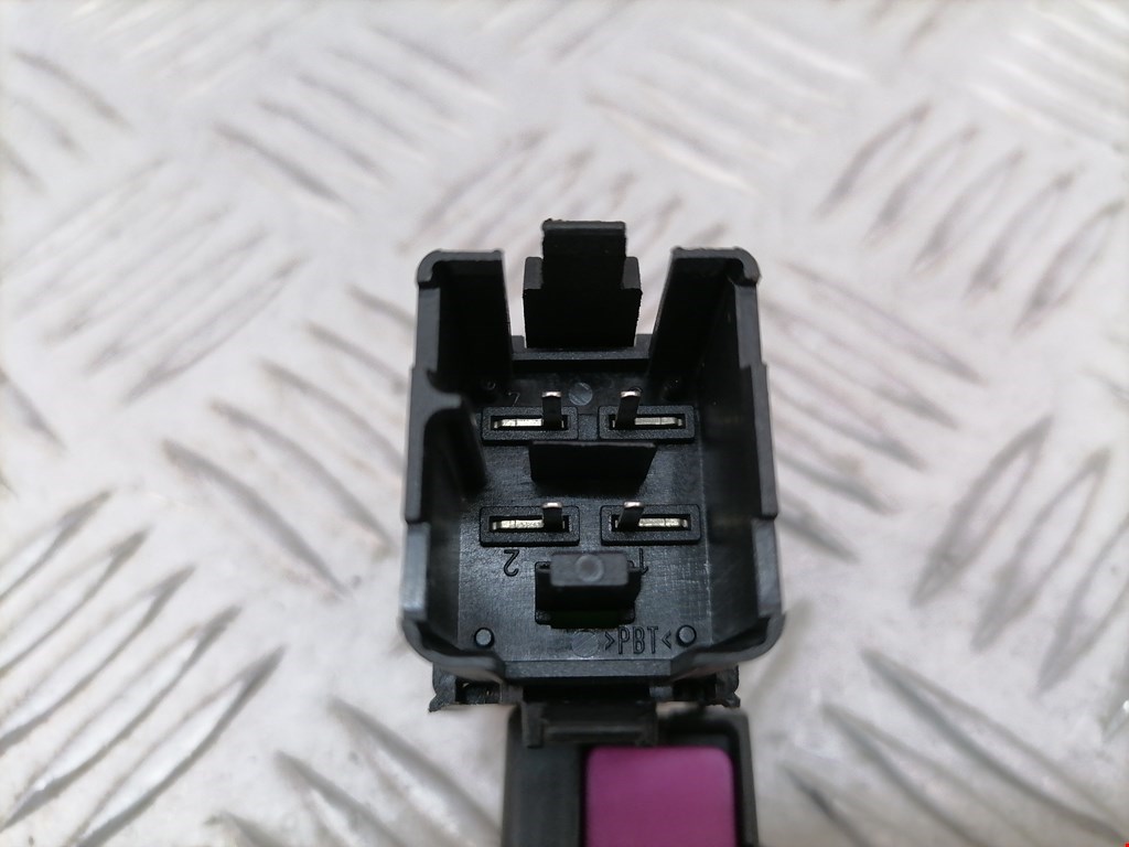 Кнопка аварийной сигнализации (аварийки) VOLKSWAGEN Golf V 2003-2009