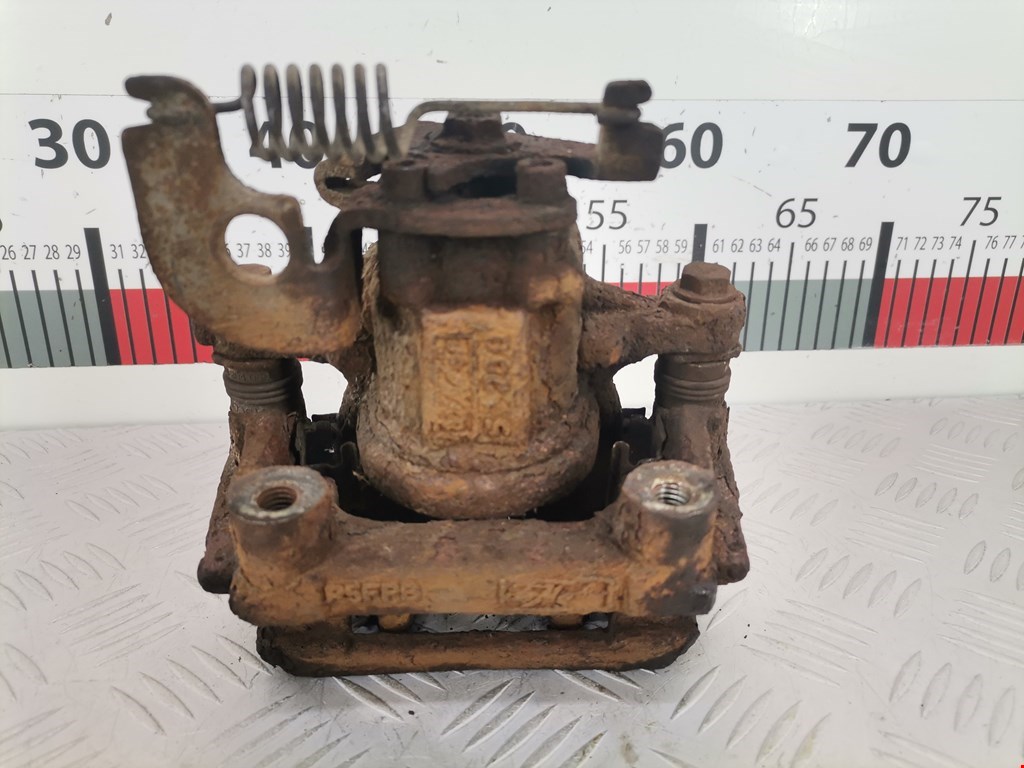 Суппорт задний правый Ford Mondeo 3 (2000-2007)