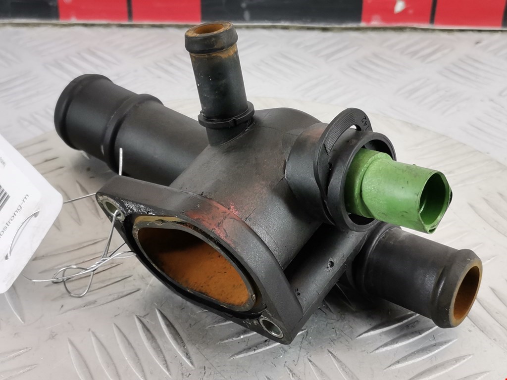 Тройник системы охлаждения SKODA Octavia A4 1U- 1997-2010