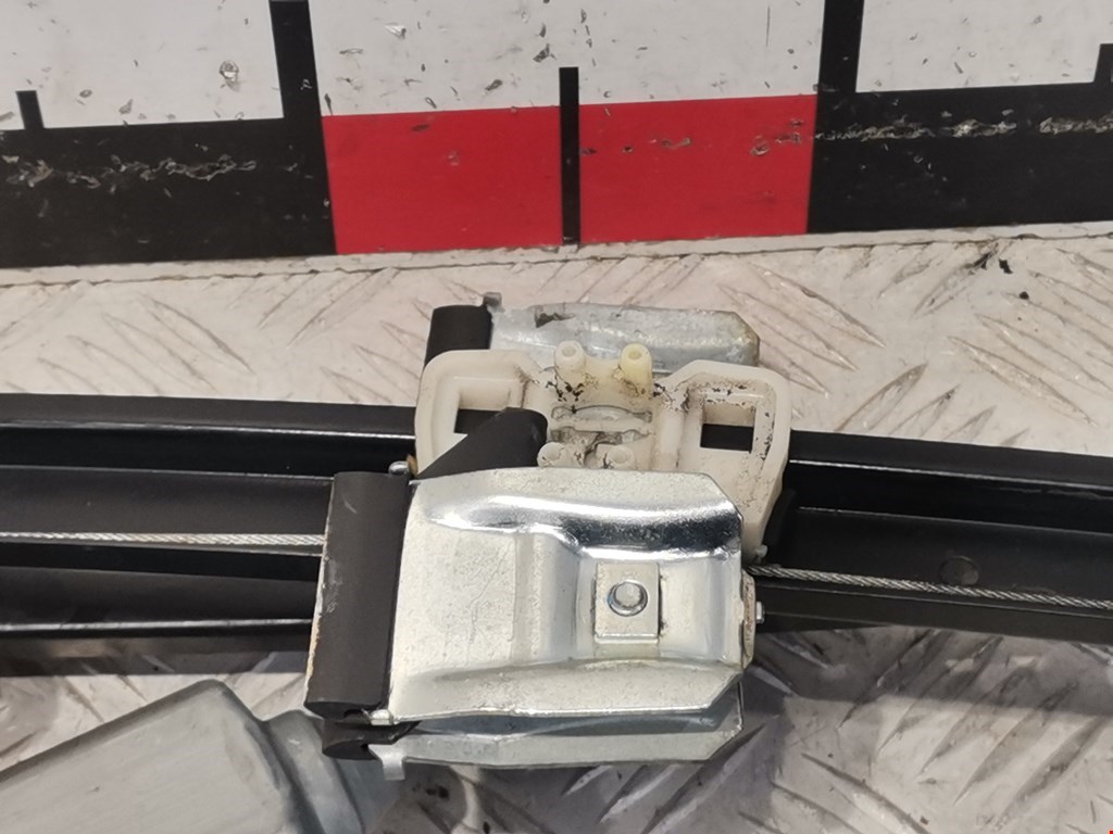 Стеклоподъемник задний левый SEAT Alhambra 1996-2010