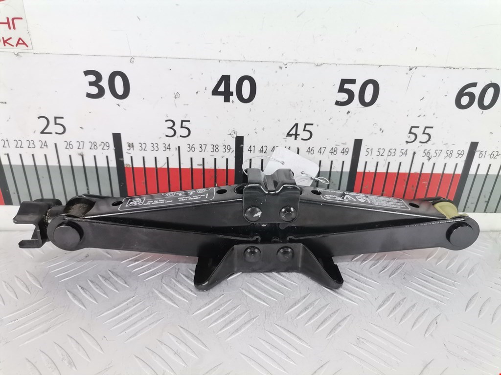 Домкрат NISSAN Micra K12 2003-2010