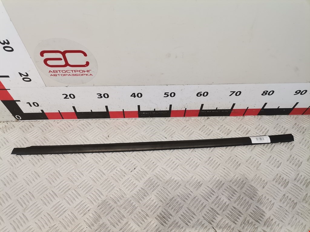 Накладка декоративная (молдинг) стекла двери передней левой Fiat Brava (182) (1995-2001)