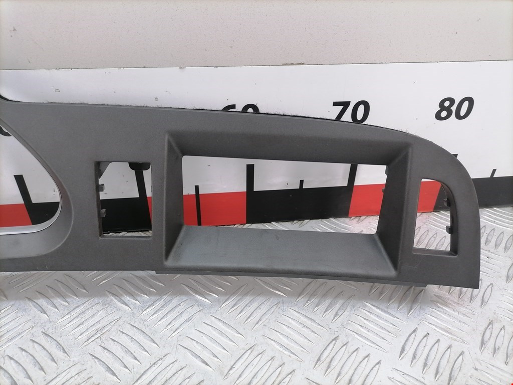 Накладка декоративная AUDI A6 C6 2004-2010