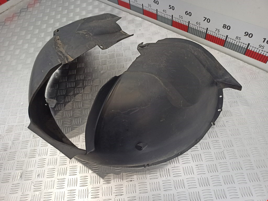 Локер (подкрылок) передний левый VOLVO V70 II 2000-2007