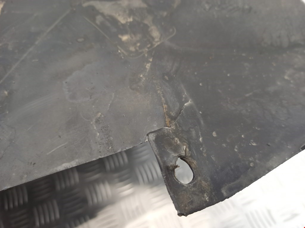 Локер (подкрылок) передний левый VOLVO V70 II 2000-2007