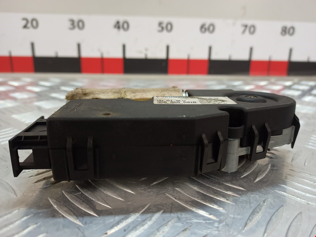 Моторчик люка (мотор двигатель электролюка) VOLKSWAGEN Phaeton 2002-2016