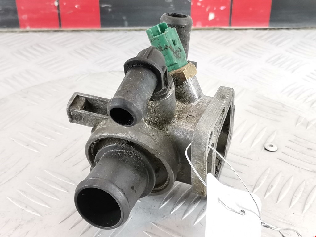 Корпус термостата FIAT Grande Punto 2005-2009