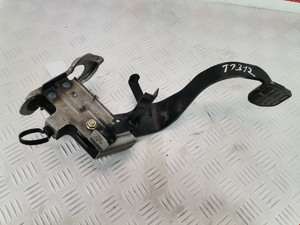 Педаль тормоза MITSUBISHI Colt Z3 2003-2012