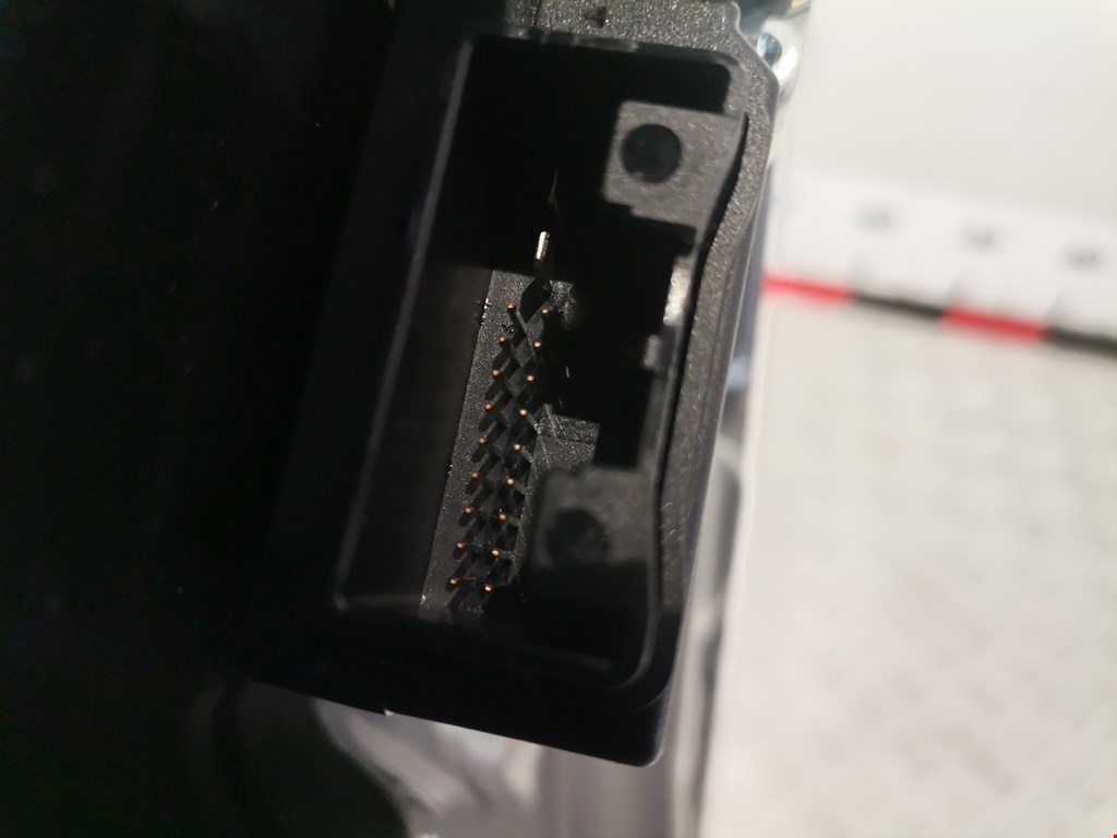 Стеклоподъемник задний левый VOLKSWAGEN Passat B7 2011-2015