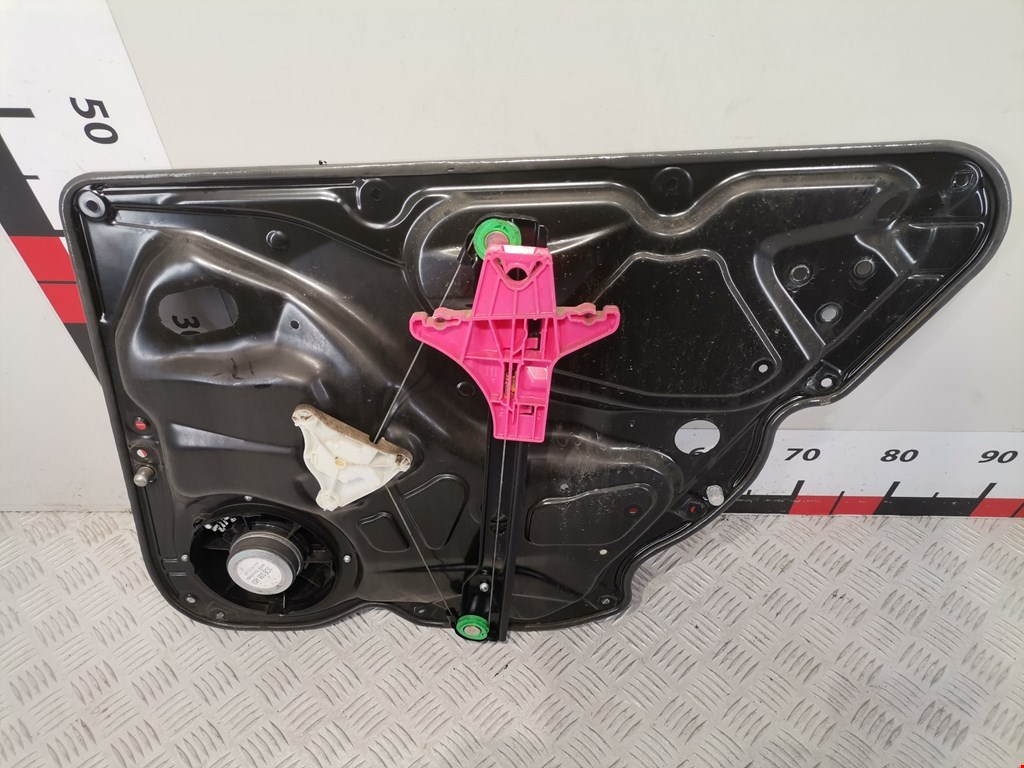 Стеклоподъемник задний левый VOLKSWAGEN Passat B7 2011-2015