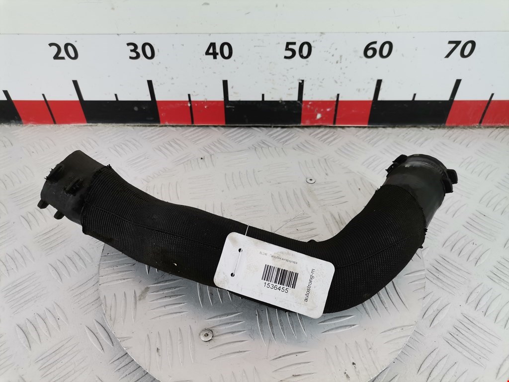 Патрубок интеркулера AUDI A8 D3 2003-2010