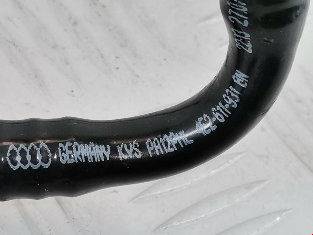 Трубка вакуумная AUDI A8 D3 2003-2010