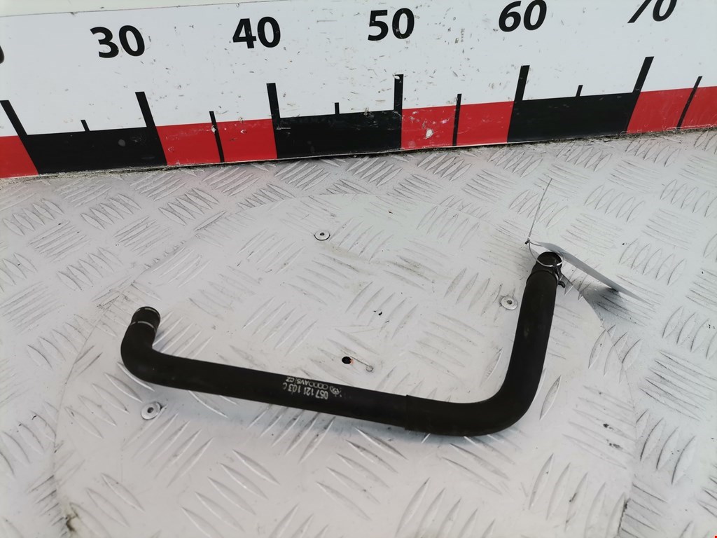 Патрубок AUDI A8 D3 2003-2010