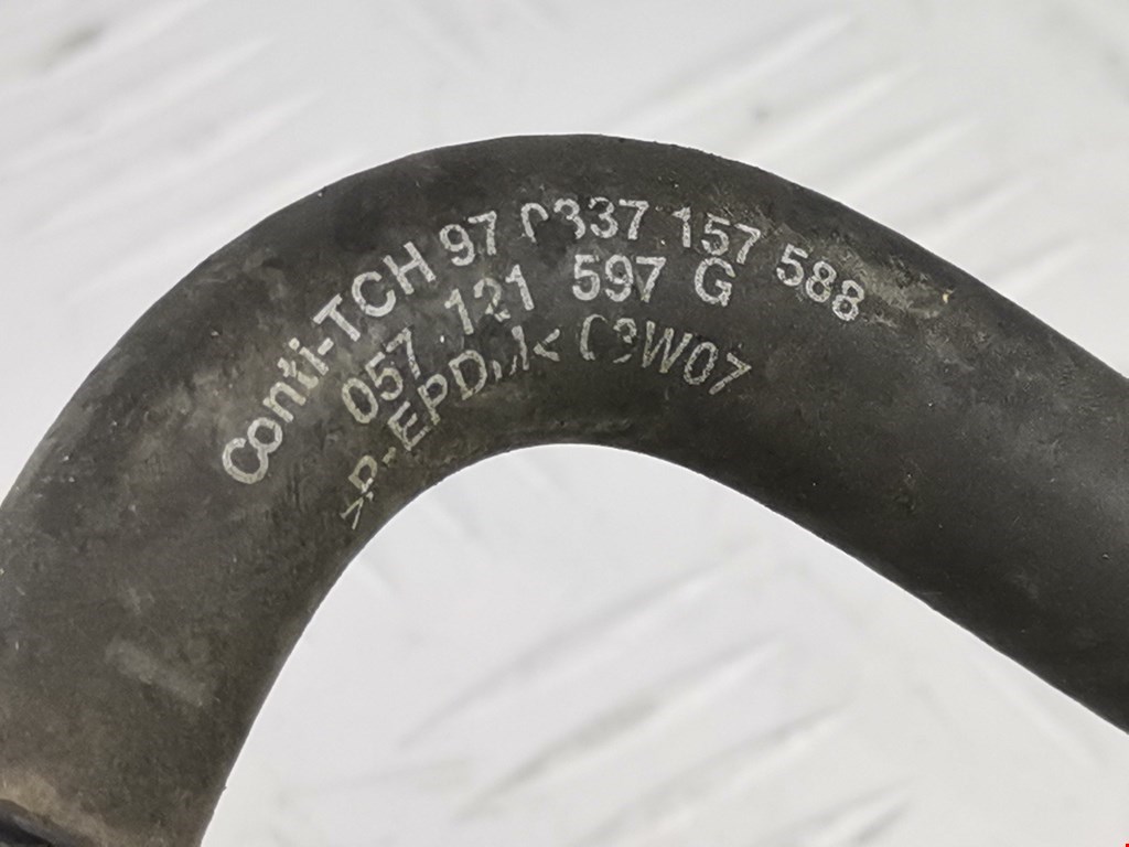 Патрубок AUDI A8 D3 2003-2010