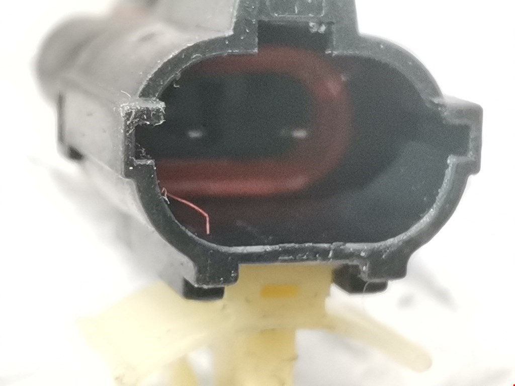 Замок двери передней правой KIA Carens 1999-2002