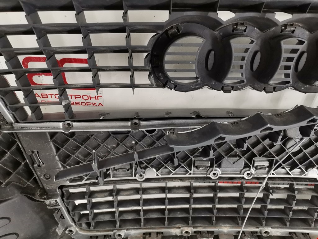 Бампер передний AUDI A3 8P 2003-2013